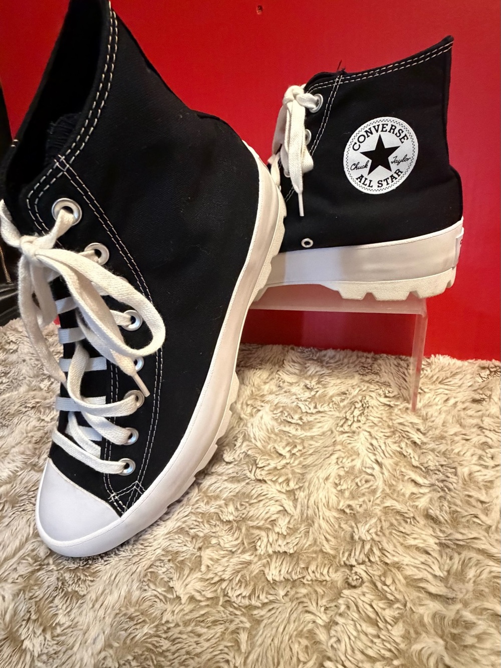 Converse Women’s Converse Chuck Taylor All Star Lugged High-Top Sneakers - Picture 6 of 6